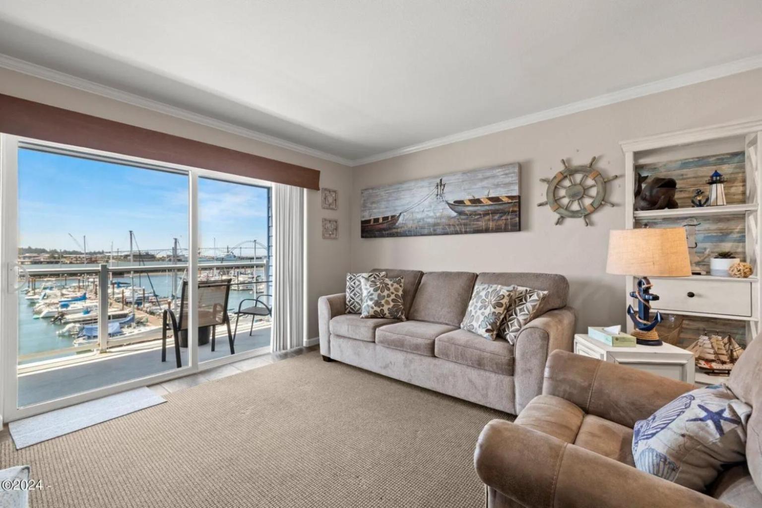 The Landing At Newport Condominium Hotel Экстерьер фото